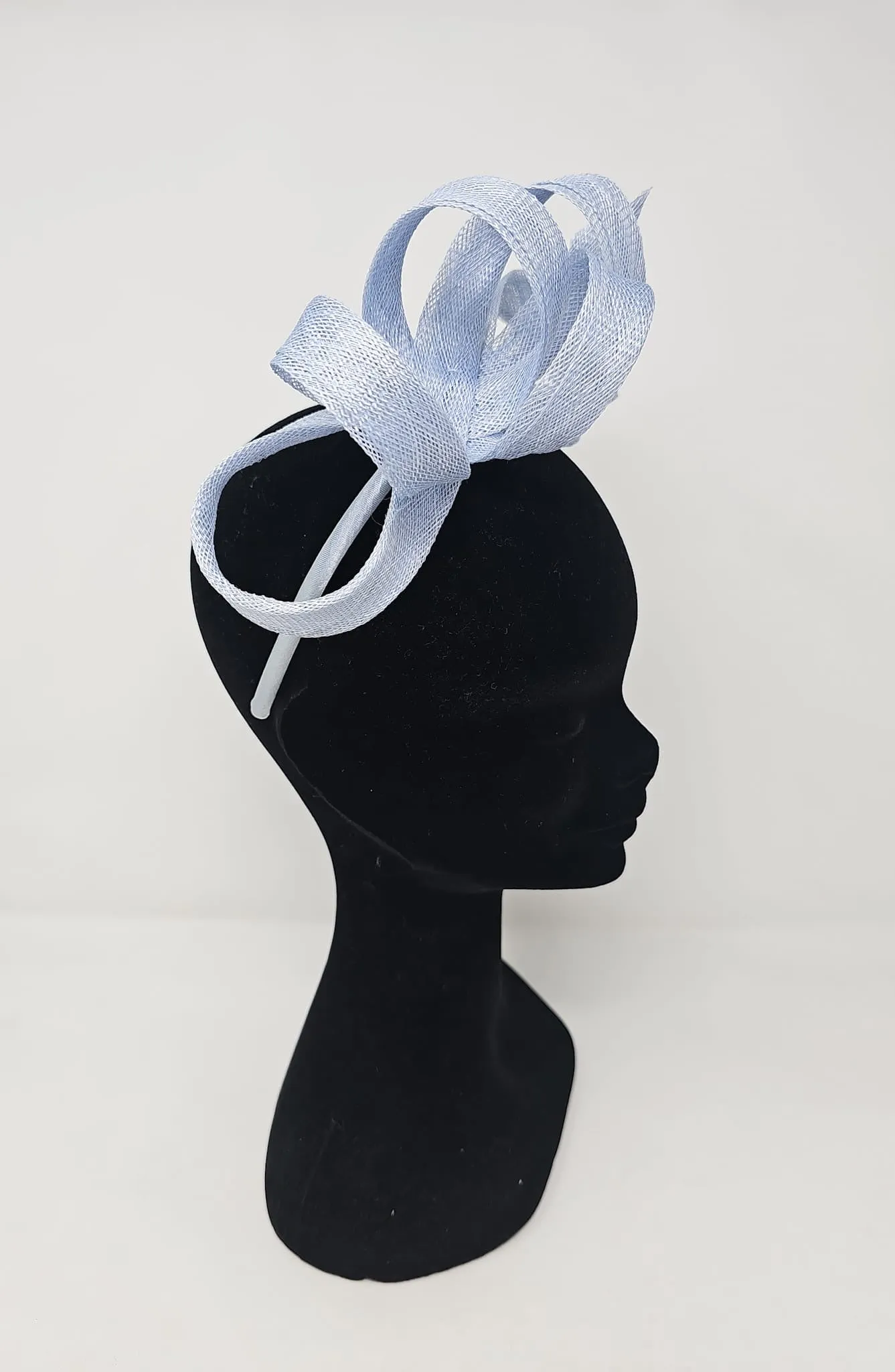 Bluebell Looped Sinnamay Feather Hairband Fascinator