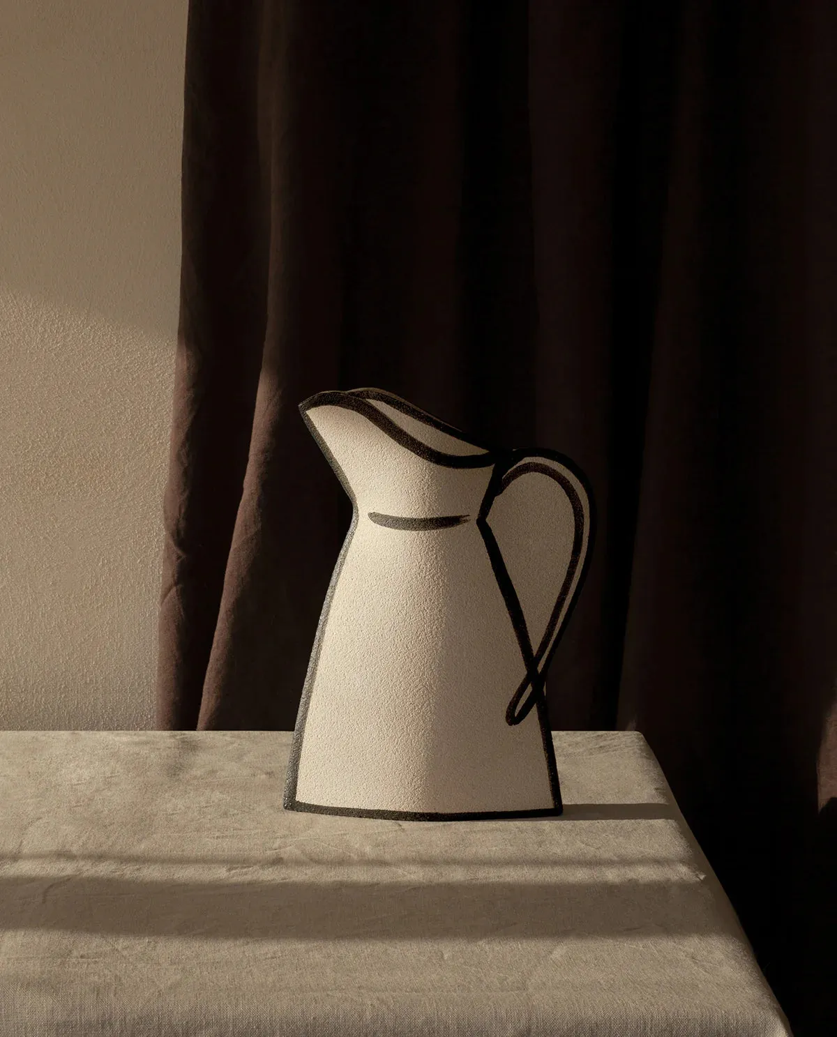 Ceramic Vase ‘Morandi Pitcher’ Black