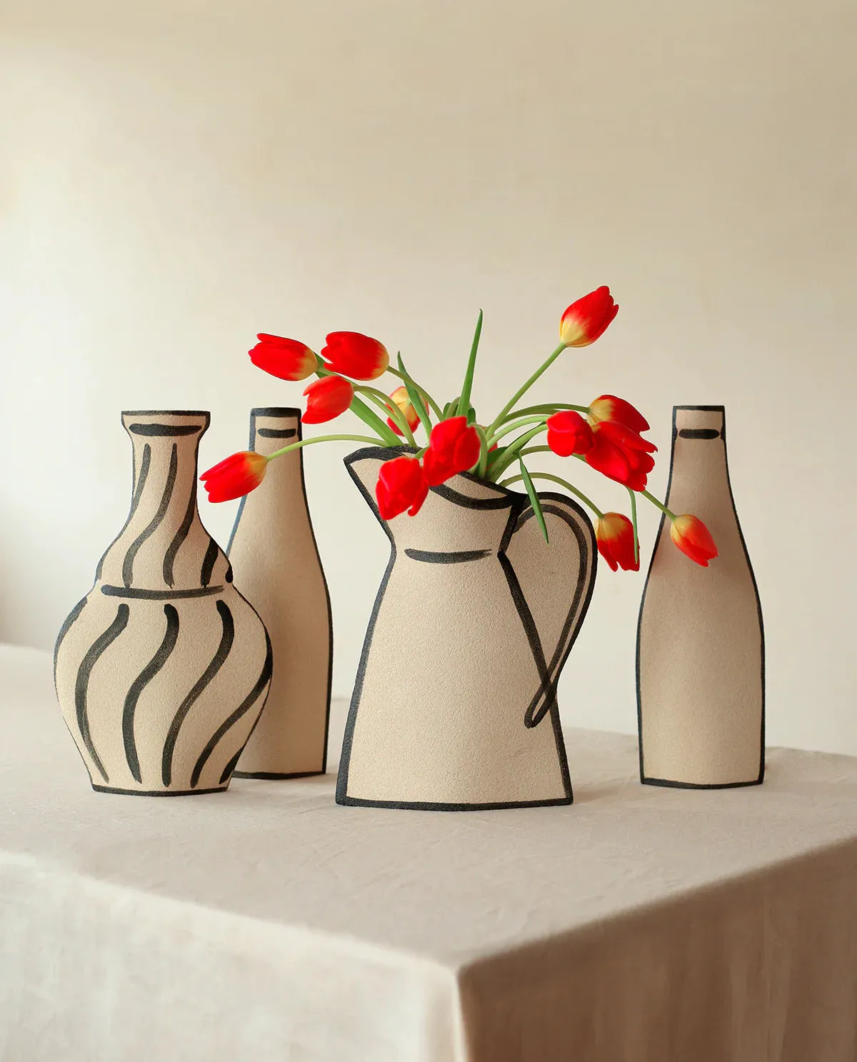 Ceramic Vase ‘Morandi Pitcher’ Black