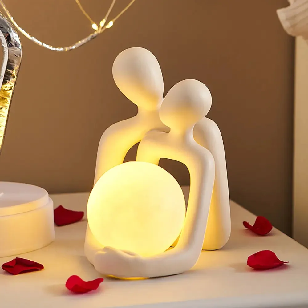 Couple Statue Lamp